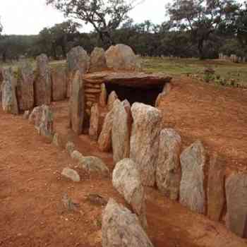 Click para ampliar. Pulsa en el nombre para ver la ficha. Dolmen de los Gravieles. Valverde del Camino. Huelva